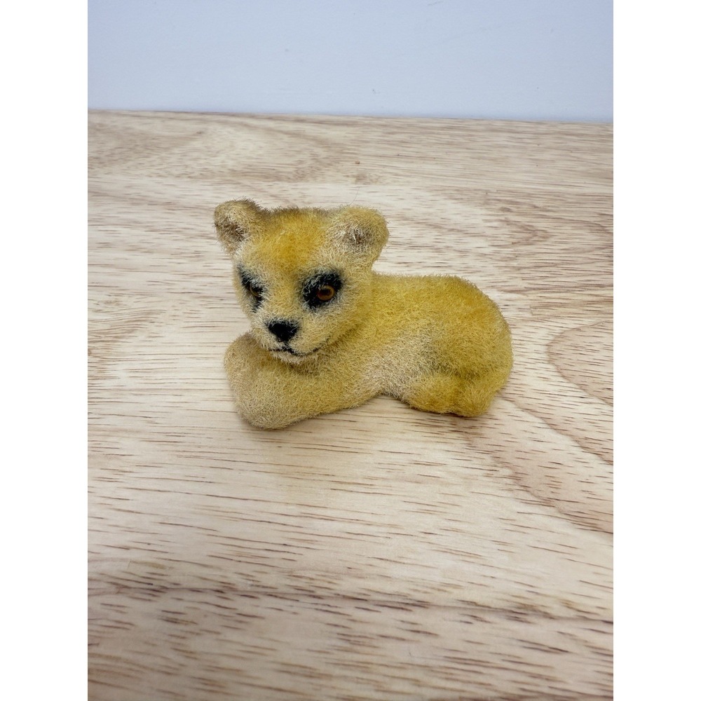 FLOCKED VINTAGE LION CUB HONG KONG Miniature Figurine‎ #55
